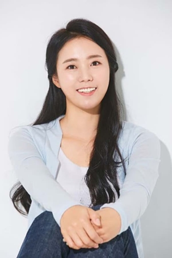 Actor Mi-hee Son