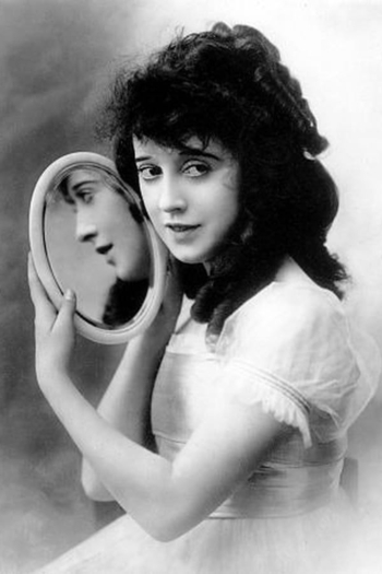 Actor Mabel Normand