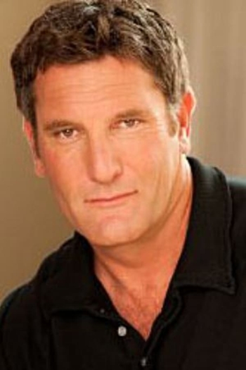 Actor Daniel Riordan