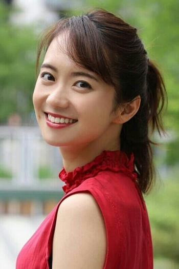 Actor Anna Hachimine