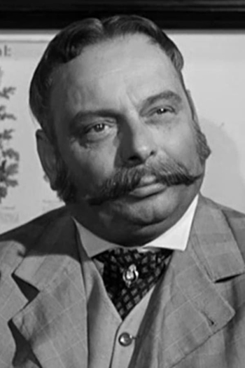 Actor Mario Besesti
