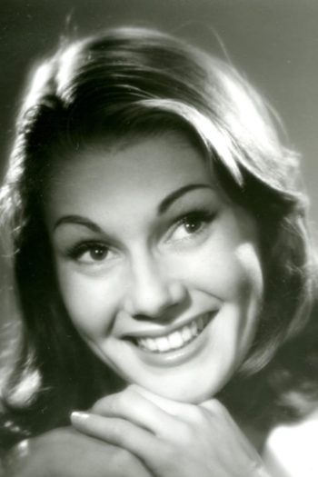 Actor Elisabeth Falk