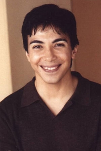 Actor Louis Mendoza