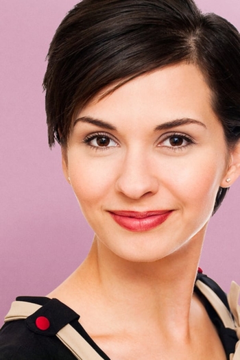 Actor Julianne Donelle