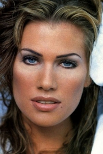 Actor Elizabeth Nottoli