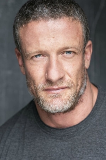 Actor Mike Edward