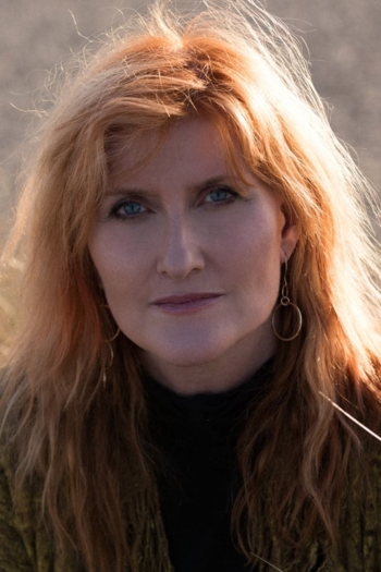 Actor Eddi Reader