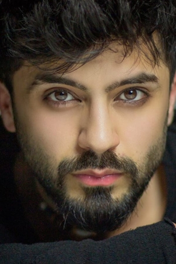 Actor Qais Khan