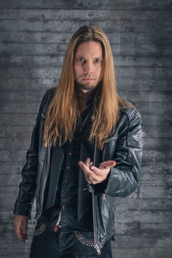 Actor Philip Crusner