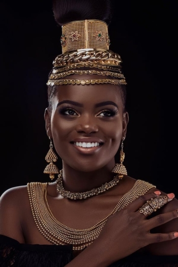 Actor Sherrie Silver