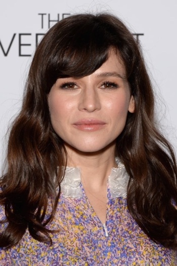 Actor Yael Stone
