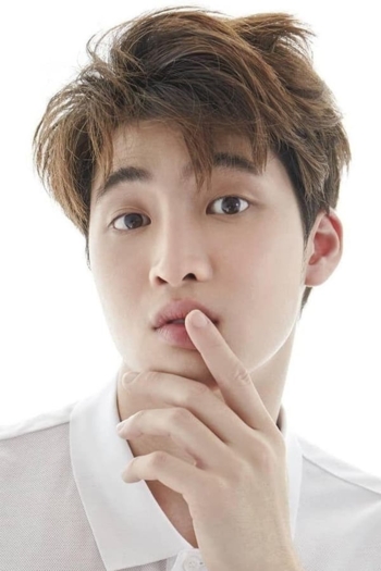 Actor Phiravich Attachitsataporn