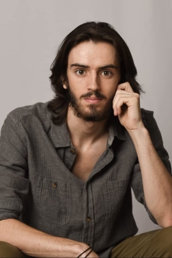 Actor Louie Kurtzman