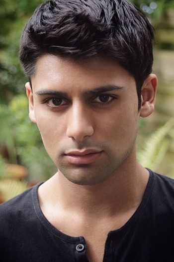 Actor Antonio Aakeel