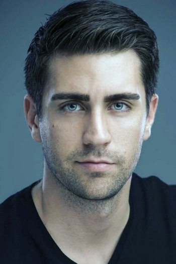 Actor Çağlar Ertuğrul