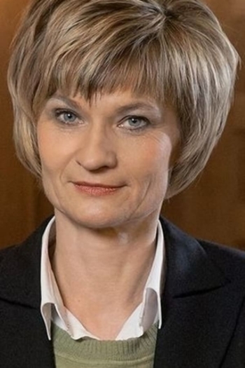 Actor Barbara Ludwig