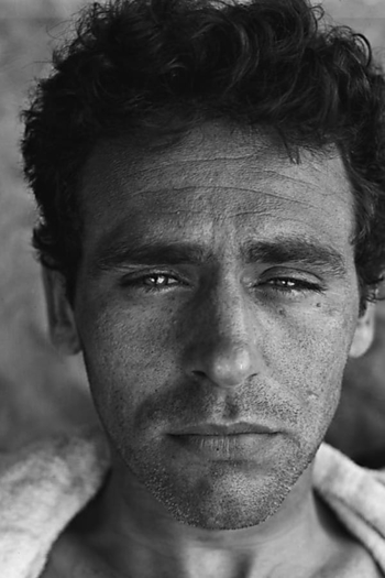 Actor James Agee