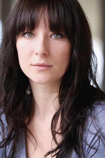 Actor Isidora Goreshter