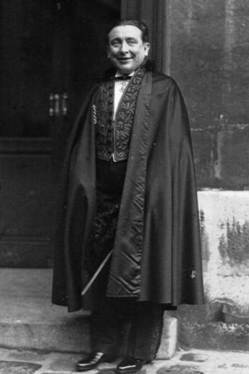 Book author Pierre Benoît