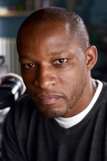 Actor Alrick Riley