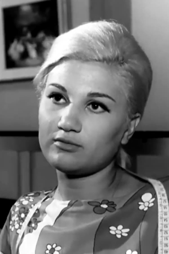 Actor Dora Douma