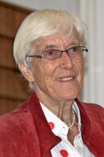 Actor Elisabeth Raiser