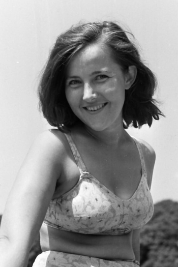 Actor Flóra Kádár