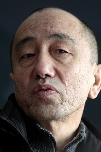 Actor Darezhan Omirbayev