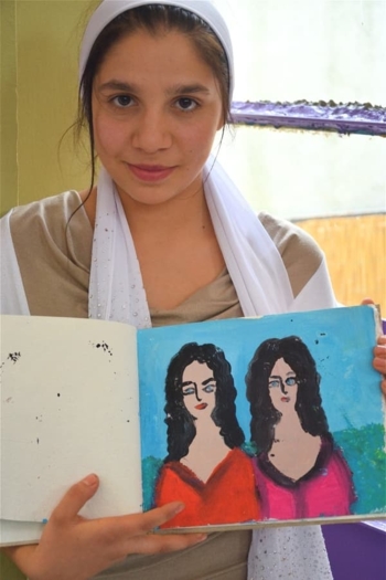 Actor Rebecca Covaciu