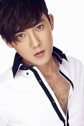 Actor Ray Zhang