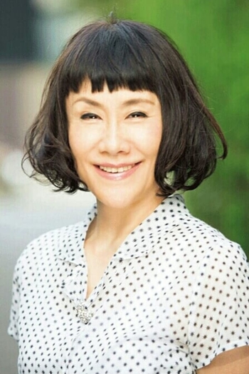 Actor Taeko Onuki