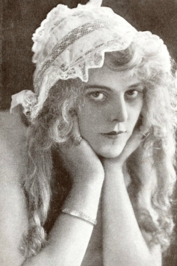 Actor Lillian Worth