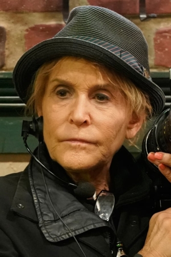 Actor Nancy Schreiber