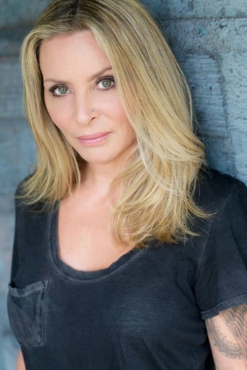 Actor Lisa Paskel