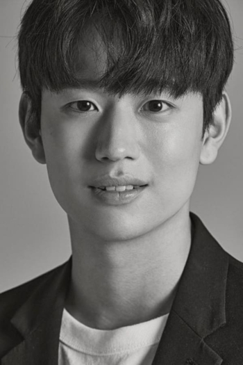 Actor Shin Hyeon-seung