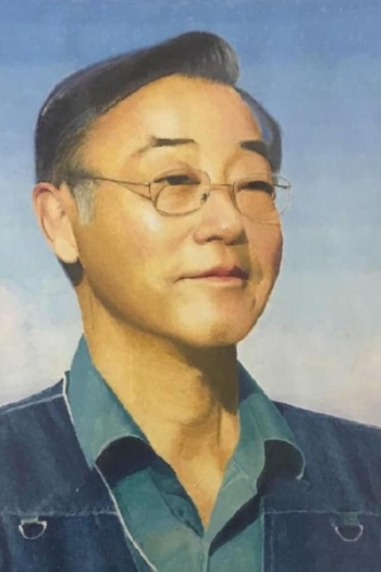 Film director Jinqing Hu