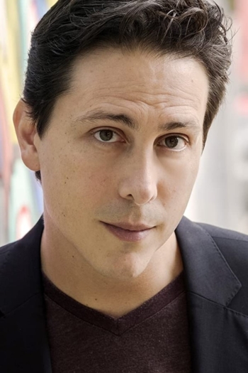 Actor Álvaro Flores