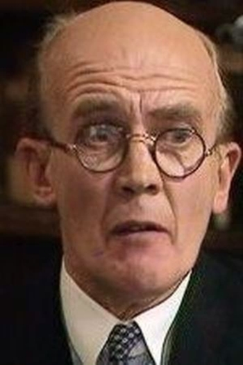 Actor Kenneth Waller