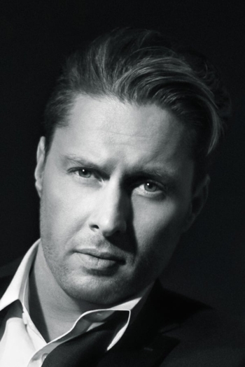 Actor Donavon Warren