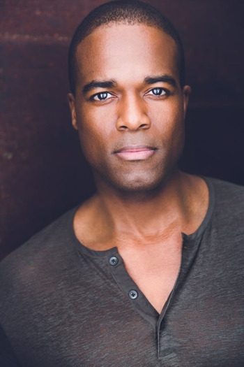 Actor Derrick Davis