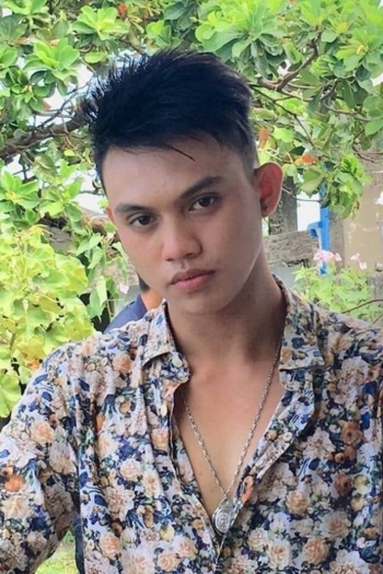 Actor Ar-Jay Rabulan