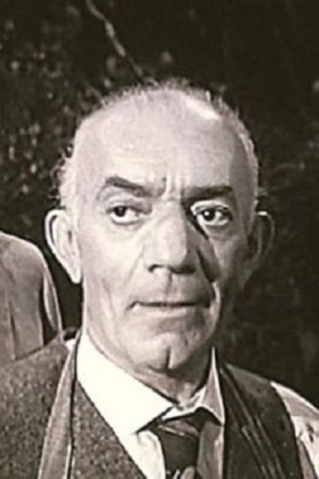 Actor Wolfe Barzell