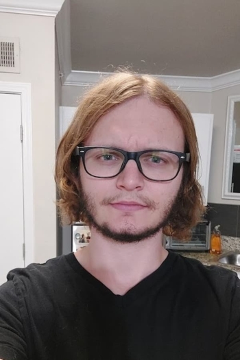 Actor Thomas Carpenter