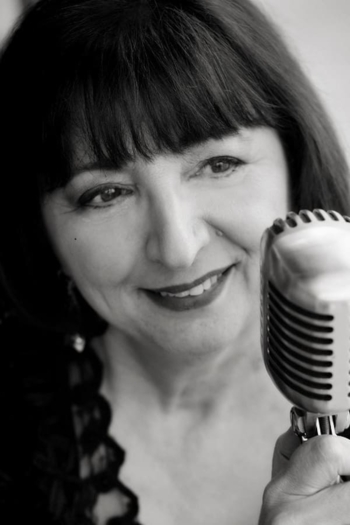 Actor Suzanne Kennelly