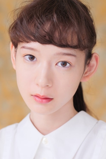 Actor Moeka Hoshi