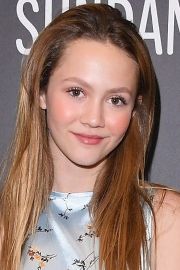 Actor Iris Apatow