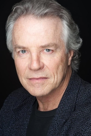 Actor Barry Quin