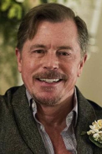 Film director Howard Cummings