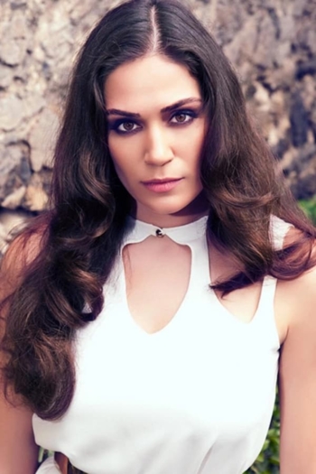Actor Özge Borak