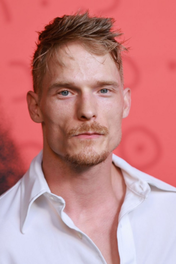Actor Dakota Daulby